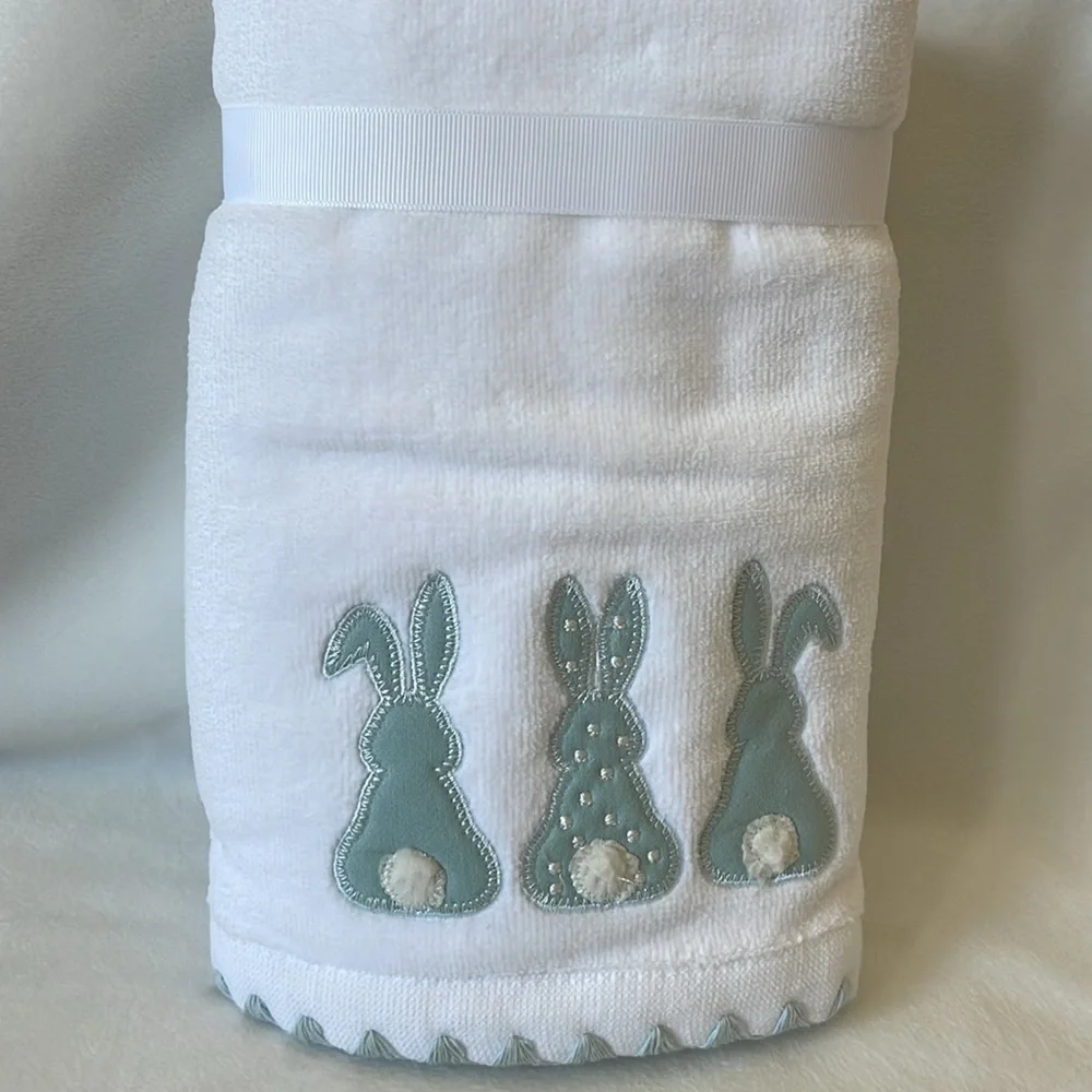 CARO Home, 100% Cotton White and Blue/Green Bunny Back Hand Towels, Set of 2
